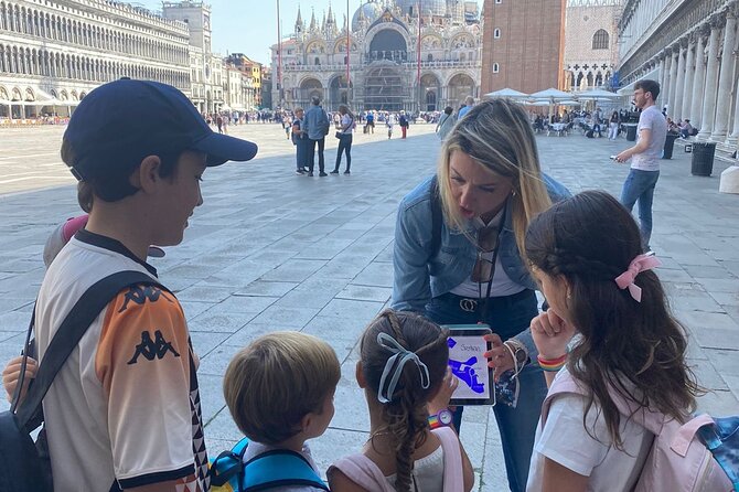 2-Hour Venice with Kids and Family Friendly Private Guided Tour - Private guiding for families: what up to 6 people really means