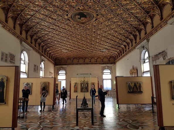 3 Hours Private Original Venice Photo Walk - A Private Photo Walk That Works for Phones and Cameras