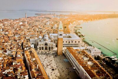 4-Hour Venice guided walking tour with Doge's Palace & St Mark's Basilica - St Mark’s Square at 9:00: start smart, then escape the crush
