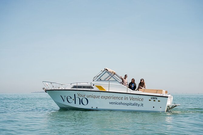 6-hour tour of Murano, Burano and Torcello by private boat - A private boat day through three Venetian islands