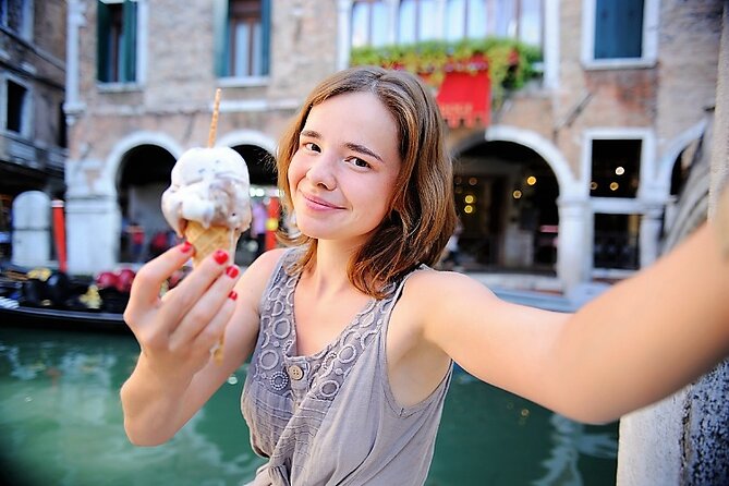 A Sweet Stroll Through Venice: Pastries, Chocolate, and Gelato - Cannaregio by Gondola Traghetto: A Short Ride, Big Perspective