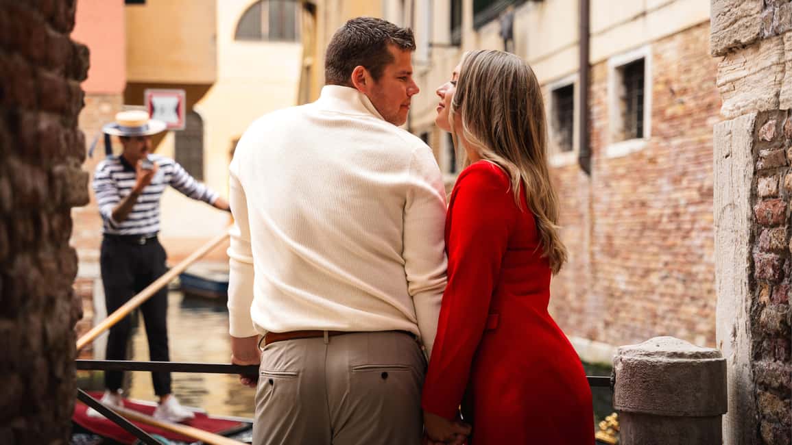 A Unique Photoshoot in Venice - What you get: 70 high-quality photos, 5 selected edits, delivered in 7 days