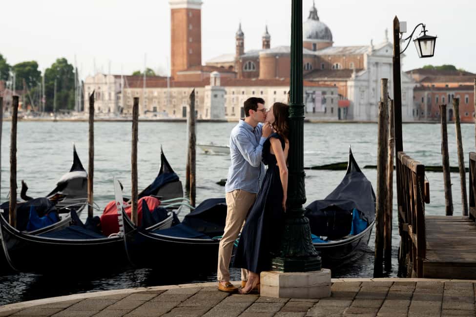 A Unique Photoshoot in Venice - Meet Maga: pro coaching that keeps portraits natural