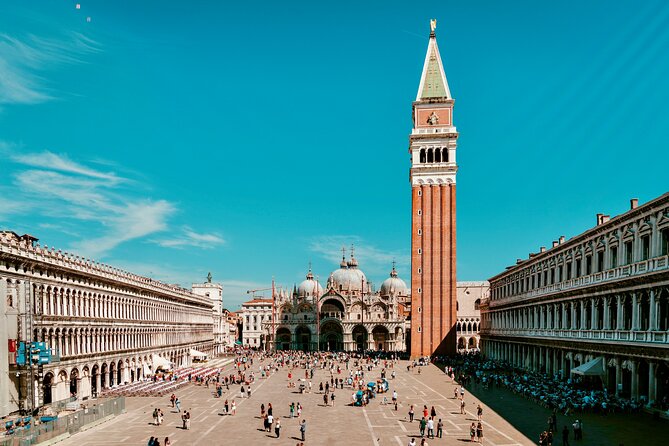 Afternoon in Venice : Basilica + Doge's Palace + Gondola - Start at Piazza San Marco: where the tour makes the square make sense