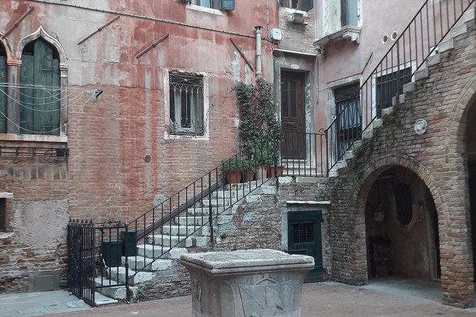 Bacaro Tour : Walk, eat and drink in Venice - Stop 2: Ponte de Chiodo, the Bridge Stop Worth the Detour
