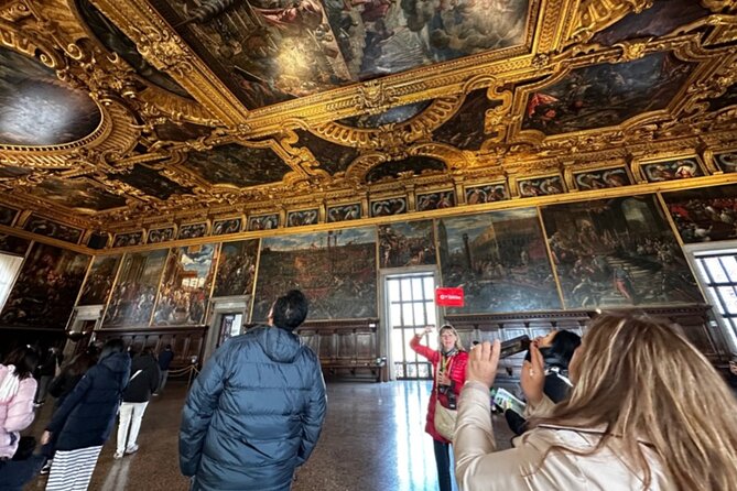 Best Of Venice: Saint Mark's Basilica, Doges Palace with Guide and Gondola Ride - Stop 2: Doge’s Palace—where art meets justice and political control