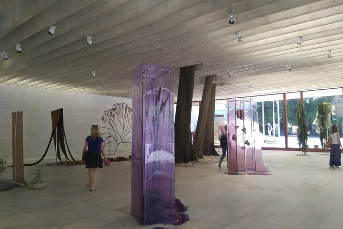 Biennale of Venice 2026, visit with private guide - Meeting at 11:30: Getting There Without Stress