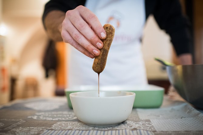 Cesarine: Small Group Pizza and Tiramisu Class in Venice - Practical Tips That Will Make Your Night Easier