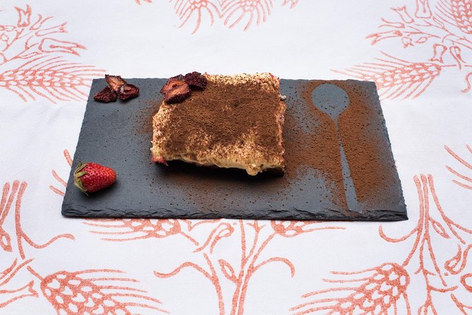 Cesarine: Small Group Pizza and Tiramisu Class in Venice - Tiramù Lesson: Building Texture, Not Guesswork