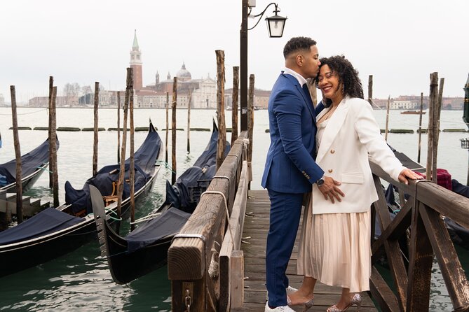 Cinematic Photoshoot in Venice: Capture Venice Hidden Gems - Ponte dei Sospiri: romance plus strong geometry