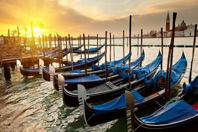 Classic 30-Minute Gondola Ride in Venice - Cruising Canal Grande: what you’ll spot along the way