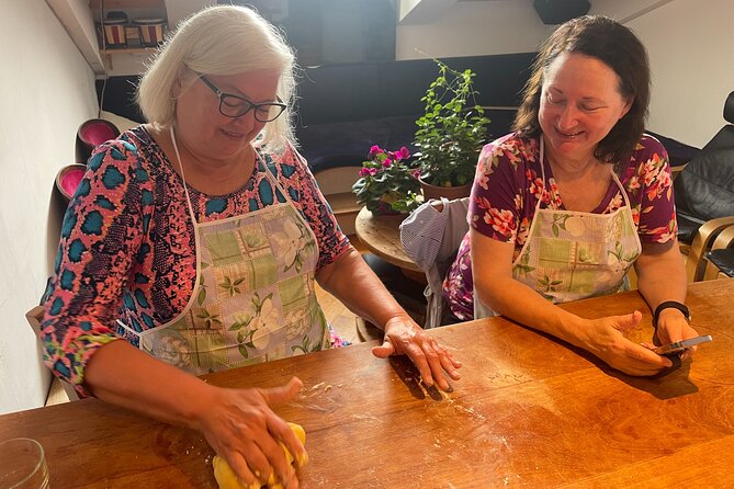 Cooking Class with Chef Francesco and Live Music in Venice - Live guitar at the end: the Venice soundtrack you can taste
