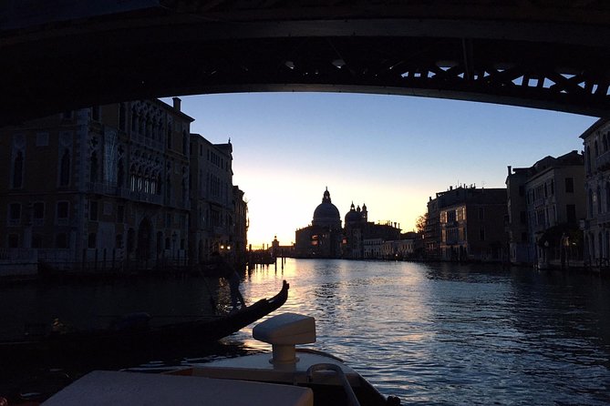 Discover Venice at sunset - Why a sunset walk works better than a daytime dash