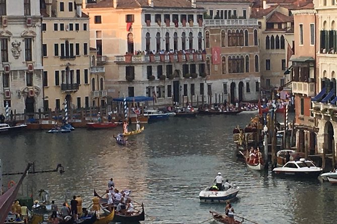 Discover Venice at sunset - Practical advice for your walk from St. Mark’s to Rialto