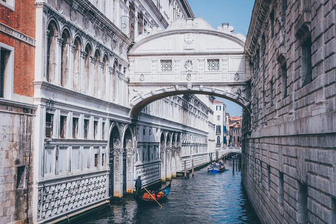 Discover Venice’s most Photogenic Spots with a Local - The Bridge of Sighs: Turning a Legend into a Strong Frame