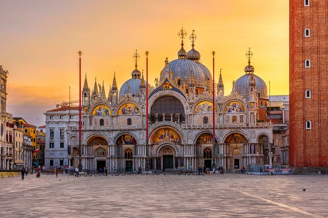 Doge Palace and Saint Mark's Basilica Guided Tour Fast Entry - Headsets and group size: why they matter in Venice