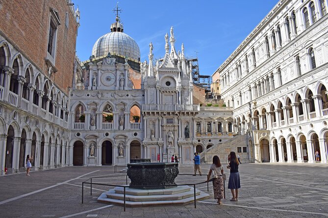 Doge Palace and Saint Mark's Basilica Guided Tour Fast Entry - Logistics that can trip you up