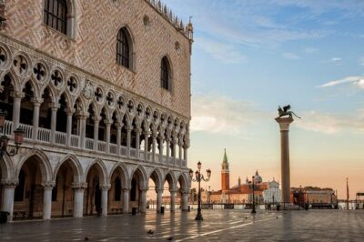 Doge's Palace & Saint Mark's After Hours Small Group Max 6 People - Bridge of Sighs: The View and the Meaning