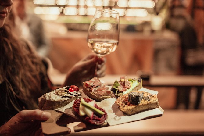 Drinks & Bites in Venice Private Tour - Rialto at Night: Ponte di Rialto Is More Than a Photo Stop