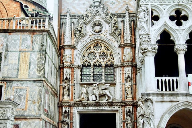Ducal Venice, Historical Walking Tour & Skip the line Doge's Palace - St. Mark’s Square before the palace: learning the vocabulary