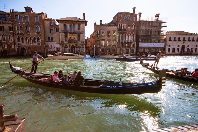 Enchanting Venice: Private Gondola Experience - A Private Gondola Start at Traghetto Santa Maria del Giglio