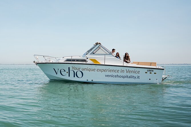 Enjoy the lagoon - 3-hour private tour - Onboard comfort: Wi‑Fi, restroom, and drinks that match the mood