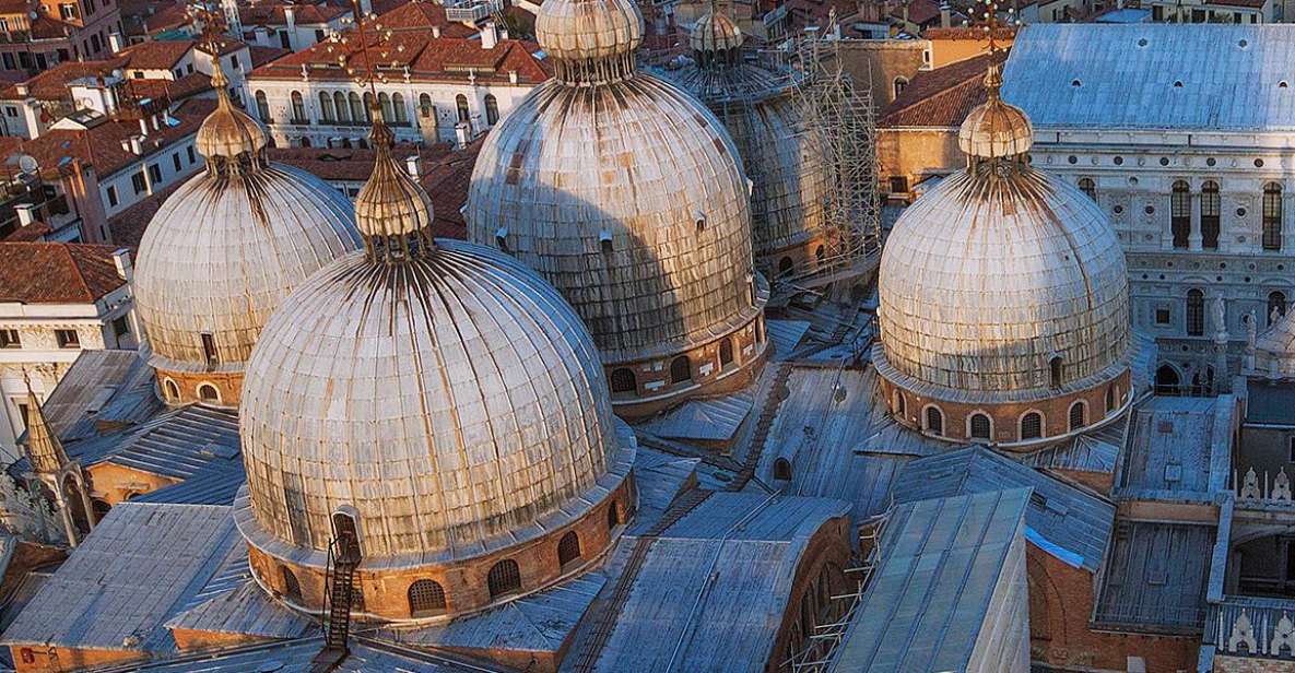 Full Venice Walking Tour: Doge's Palace and St. Mark's - Getting Your Bearings at Piazza San Marco