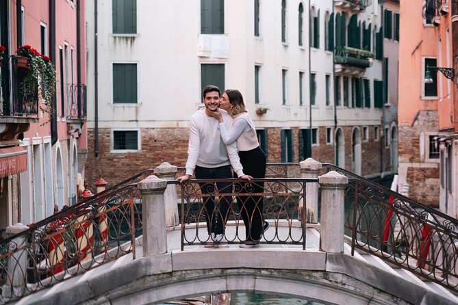 Glam photoshoot in hidden Venice! (up to 4) - The photo quality you can actually use as a gift