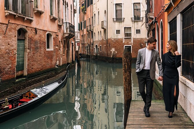 Glam photoshoot in hidden Venice! (up to 4) - Quick logistics you should know before you go