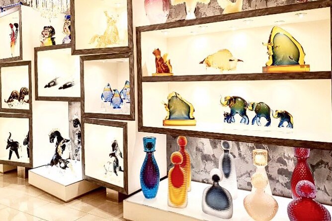 Glass Blowing Live Demo, Showroom visit and Artistic Glass gift! - Should You Book This Glass Blowing Demo and Showroom Visit?