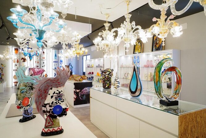 Glass Blowing Show Visit Murano Glass Factory and Showroom OMG - Language, Tickets, and What to Watch For