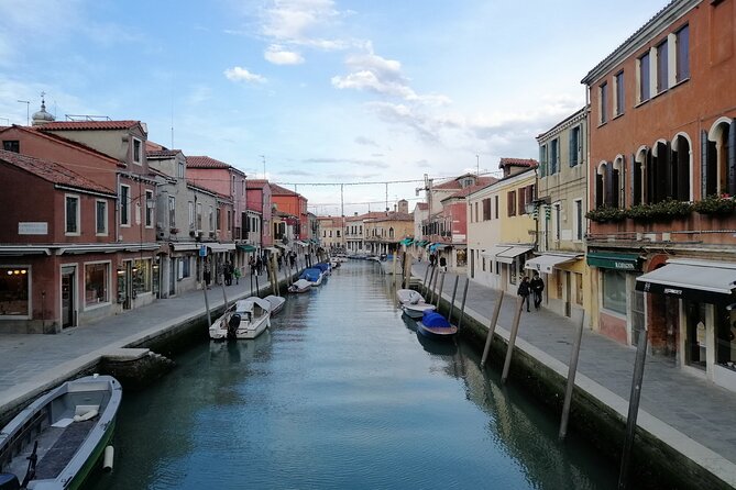 Glass Lampwork Workshop and Walking in Murano - Palazzo da Mula: Street-Level Views of Murano’s Shape