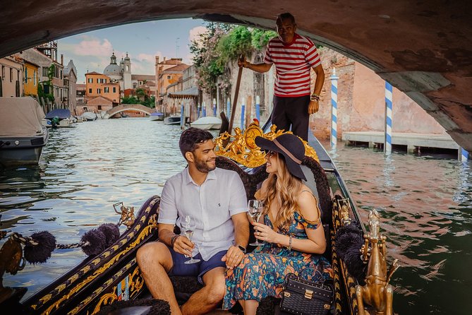 Gondola Ride and Aperitif in a Venetian Palace - Logistics that affect comfort: pickup, meeting, and time on your feet