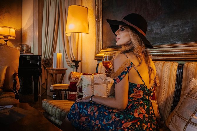 Gondola Ride and Aperitif in a Venetian Palace - Who this gondola + palace aperitivo is best for