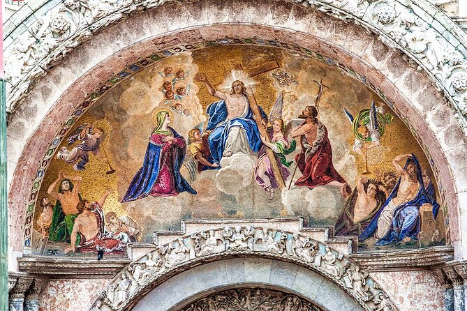 Gondola Ride and St Mark's Basilica - Shared Gondola Ride on the Canals and the Grand Canal Finale