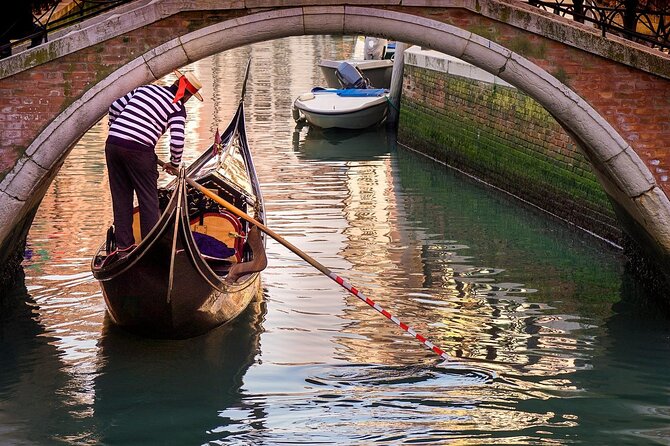 Gondola Ride and St Mark's Basilica - How the Tour Stays Smooth: Group Size, Headsets, and English