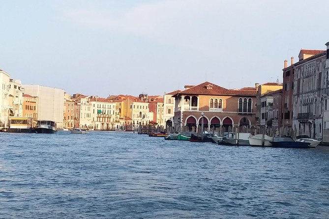 Grand Canal boat tour and Murano glass experience with Hotel pick up - Should you book this tour?