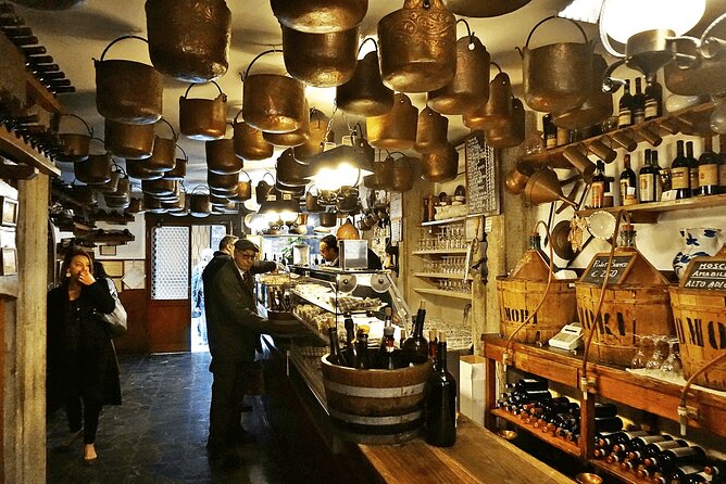 Guided Small Group Kickstart Food Tour of Venice - Gondola Traghetto Across the Canal Grande (Plus What to Expect)