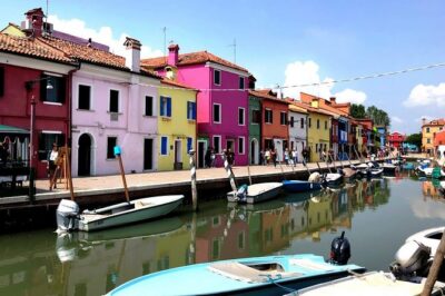 Half-Day Motorboat Cruise to Venice Lagoon Islands Murano and Burano - Murano glassworks: the 15-minute demonstration that can steal the show