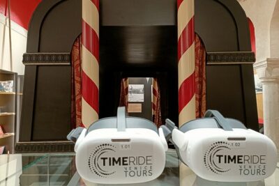 History Gallery: Venice in the Past 3D Experience - VR gondola ride on the Grand Canal: time travel to the 1700s