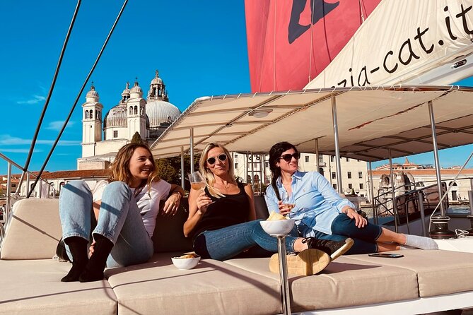 La Serenissima: Lagoon Cruise on Catamaran with Classical Music - The Drink Plan: One Free Spritz, Prosecco, Wine, Beer, and More