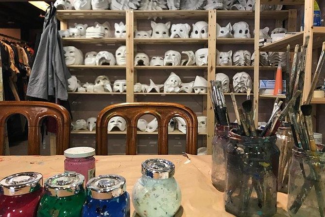 Mask Workshop - Paint Your Own Venetian Mask in Venice, Italy - The artisan guidance: what kind of help you’ll get
