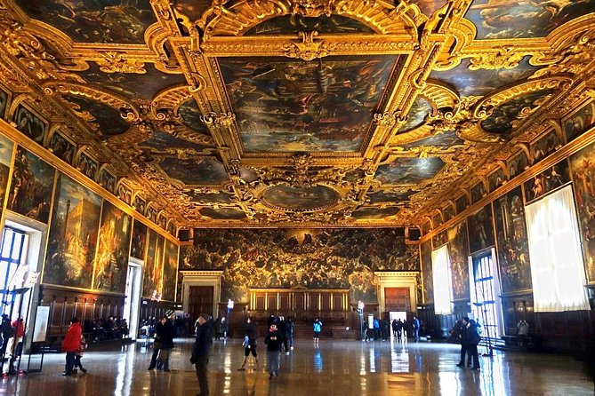 Morning Venice Walking Tour plus Doge's Palace Guided Visit - From the meeting point to San Marco: how the walk sets you up
