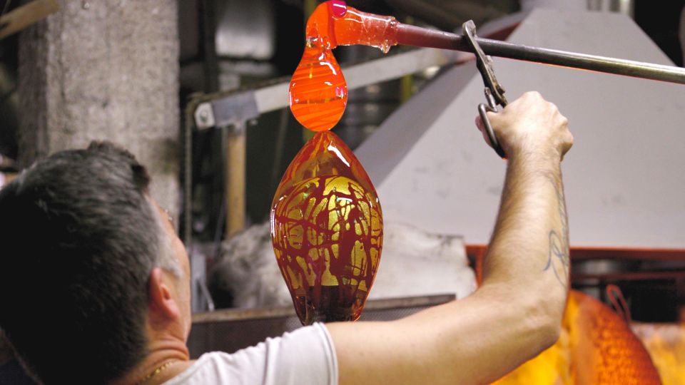 Murano: make your item with a glass master and take it home - Price and value: is $396.50 per person worth it?