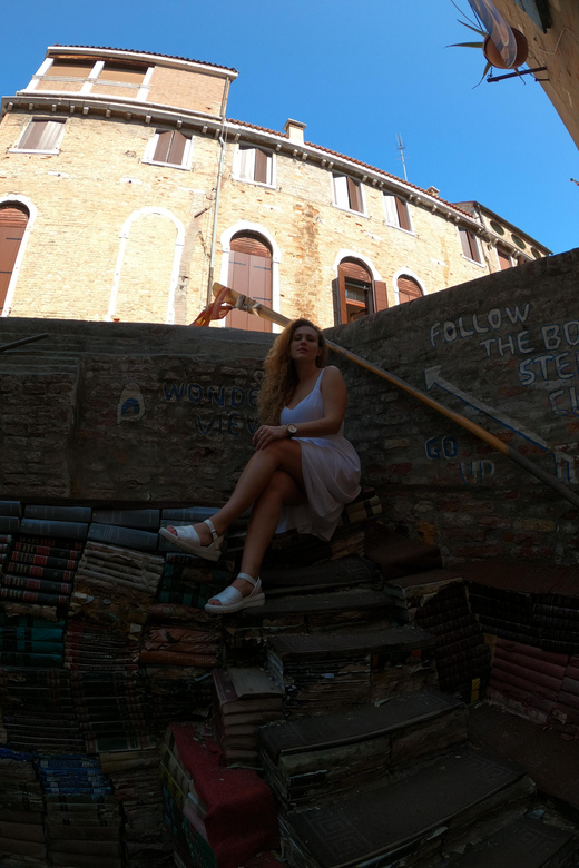 Photo with a professional photographer in Venice - No Food, No Private Taxi: Plan Your Day Around It