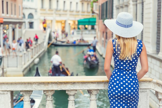 Photographer, Professional Photo shoot - Venice - Practical logistics in Venice: meeting points, access fee, and weather