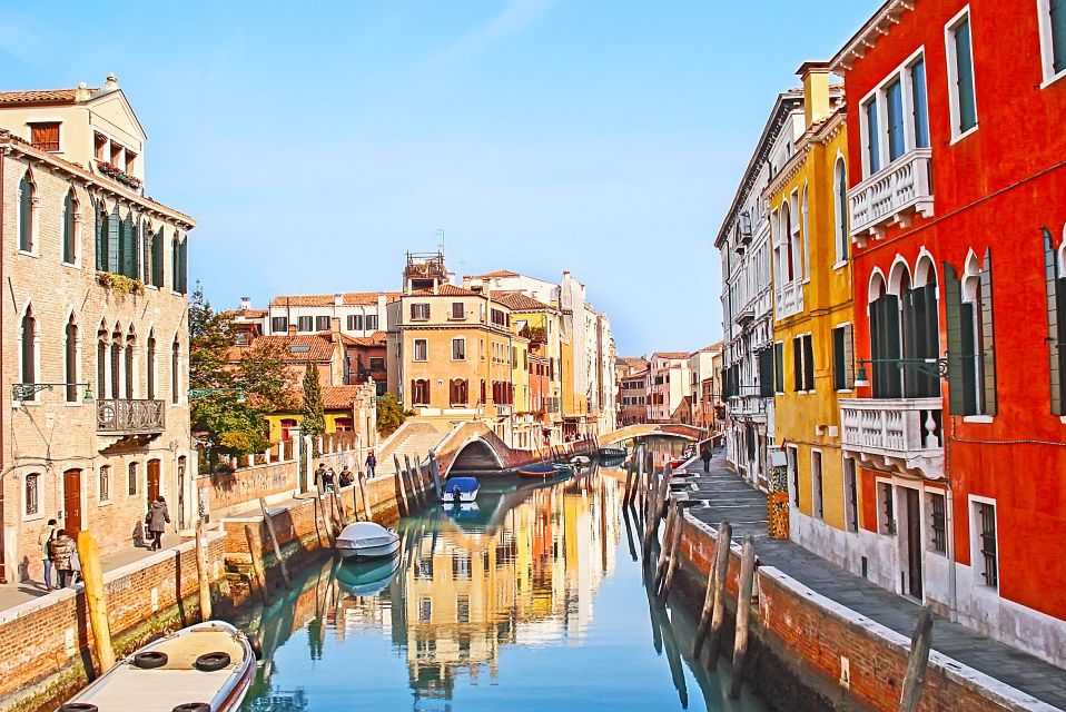 Private Art & Culture Tour in Dorsoduro and Academia, Venice - Adding Santa Maria della Salute interior on the 3-hour option