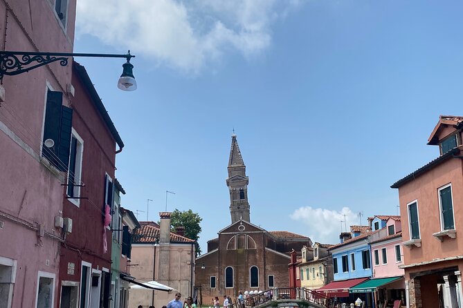 Private boat tour to the islands of Venice - Burano: colorful houses, tombolo lace, and time to wander
