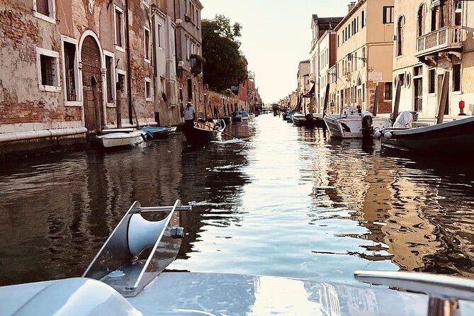 Private Boat Tour with Skipper Sailing the Lagoon of Venice Italy - Where you meet in Venice (and why it matters)