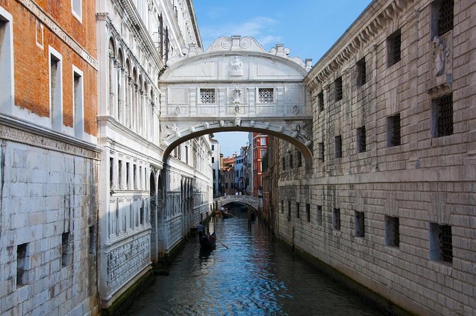Private Gondola Ride and Photoshoot - Quick reasons to book this Venice private photoshoot